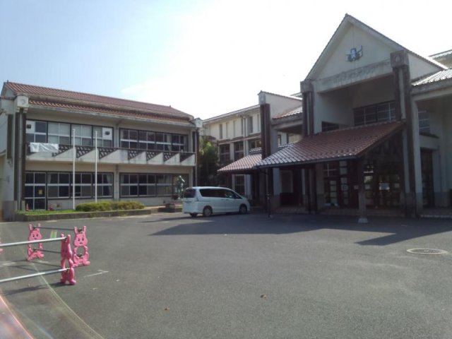 【出雲市里方町のアパートの小学校】