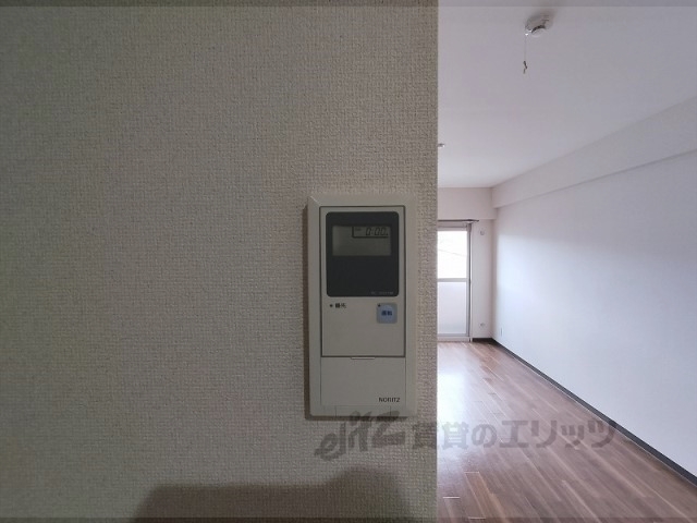 その他設備　給湯器リモコン