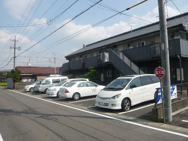 【ハイム庵の駐車場】