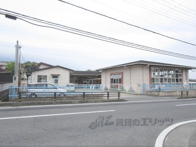 【大津市和邇中浜のアパートの幼稚園・保育園】