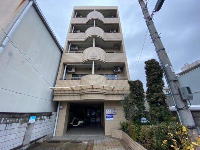 高松市田町のマンションの建物外観