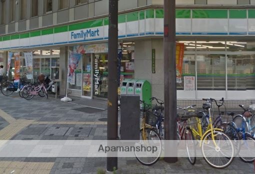 コンビニ　ファミリーマート（コンビニ）まで328m