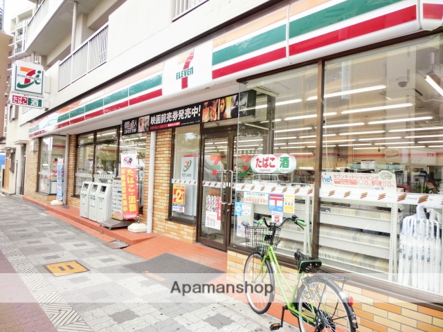 コンビニ　セブンイレブン（コンビニ）まで396m