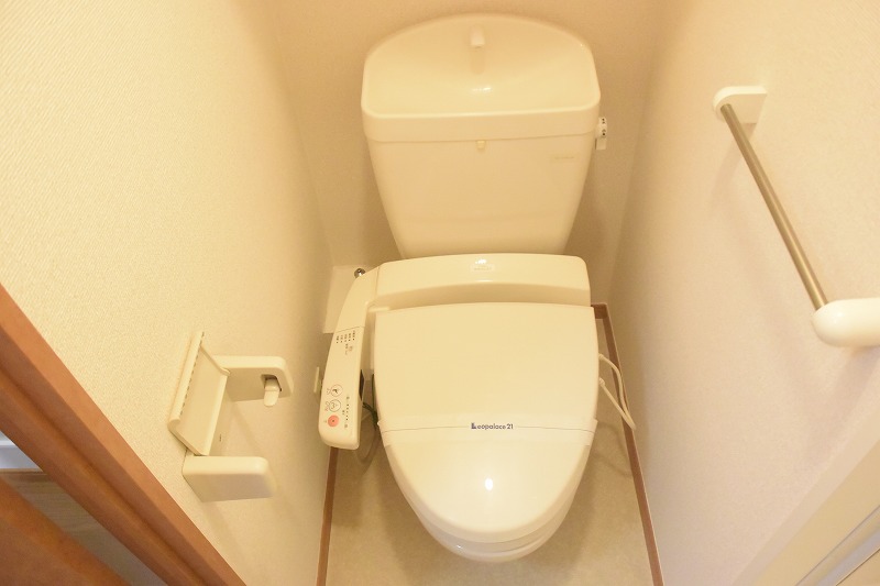 その他　温水洗浄便座で快適♪