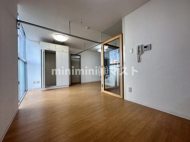 居室・リビング　※別号室参考写真