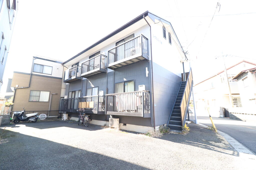 建物外観　南向き明るいです