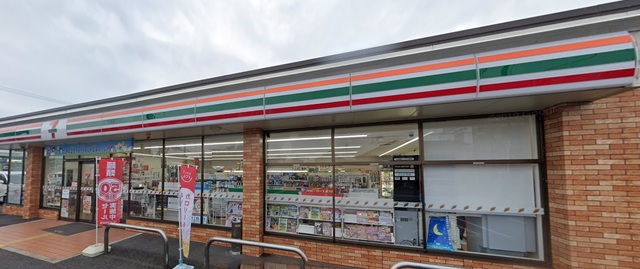 コンビニ　セブンイレブン岸和田真上町店（コンビニ）まで439m