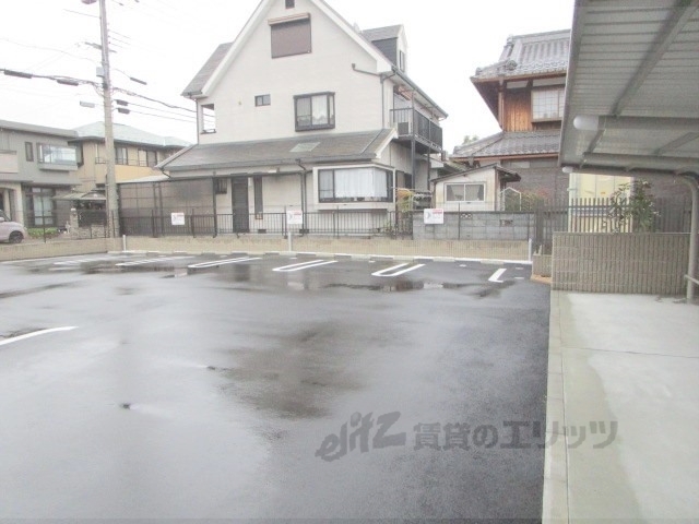 その他共有部分　敷地入口付近