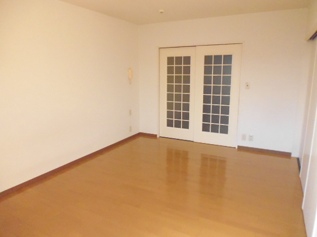 その他部屋・スペース　南向きの洋室８帖※同タイプ参考写真