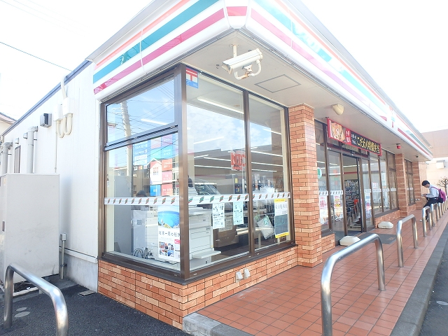 コンビニ　セブンイレブン大和福田中央店（コンビニ）まで151m