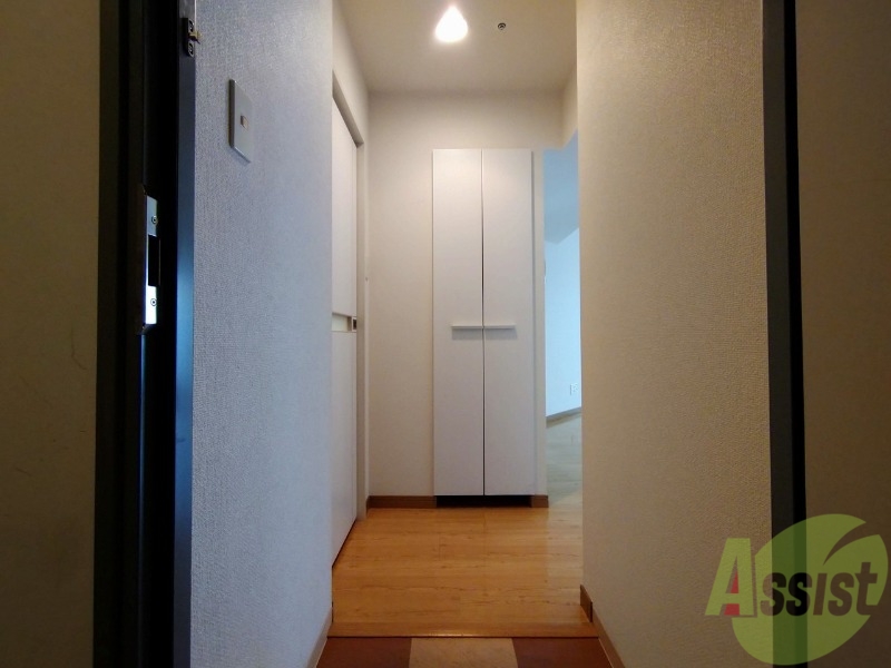 玄関　玄関です。床の色合いがおしゃれですね～。