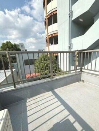 バルコニー　柿の木坂一丁目戸建