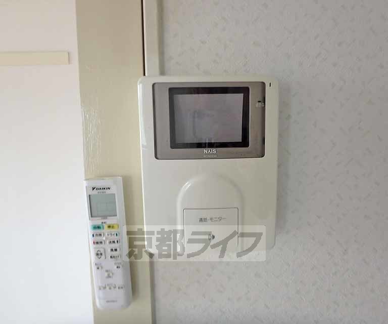 セキュリティ　鍵をかけたまま訪問者と会話ができます