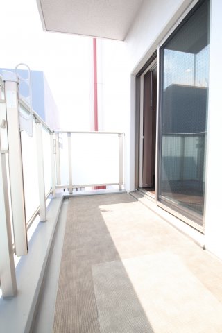 バルコニー　別部屋の写真です