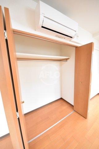 収納　コンフォート松ヶ枝II　クローゼット