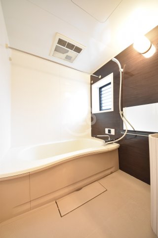 バス・シャワールーム　コンフォート松ヶ枝II　バスルーム