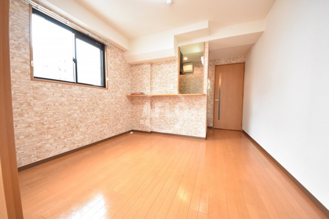 居室・リビング　コンフォート松ヶ枝II　リビング・ダイニングスペース