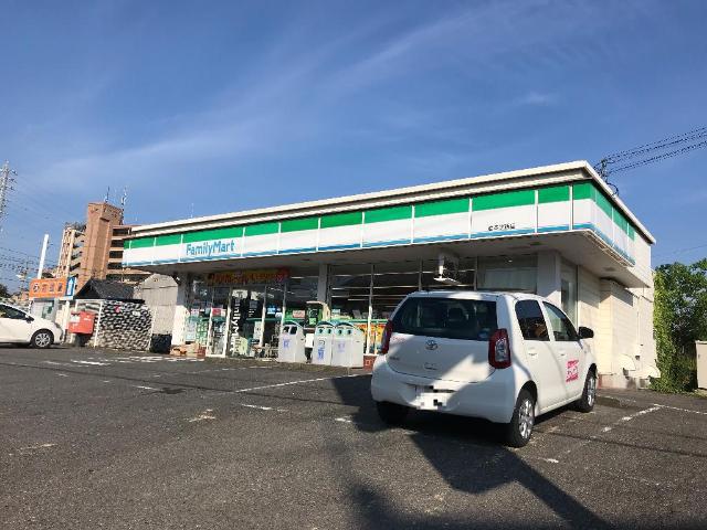 コンビニ　ファミリーマート（コンビニ）まで457m