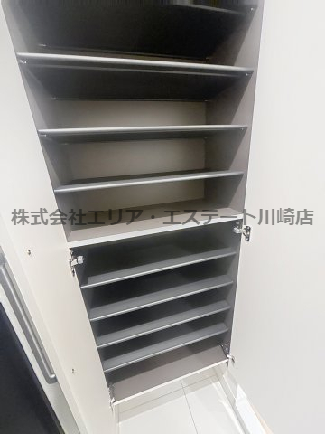 収納　シューズBOX