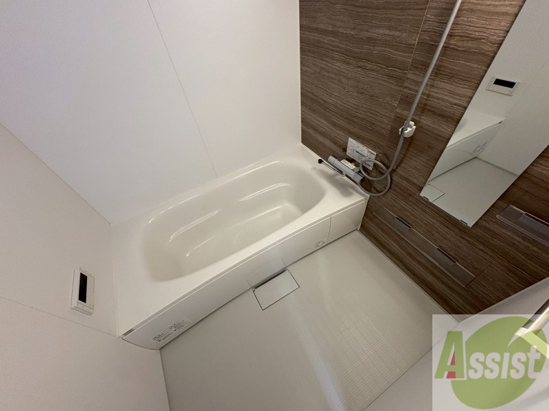 バス・シャワールーム　お風呂になります。一日の疲れを癒してくださいね。