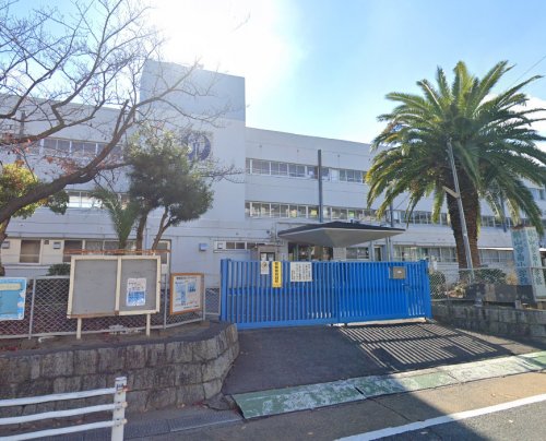 小学校　和泉市立鶴山台南小学校（小学校）まで761m