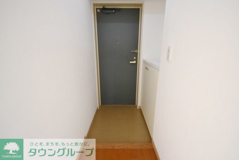 玄関　お部屋探しは株式会社　タウンハウジング　までお気軽にお問合…