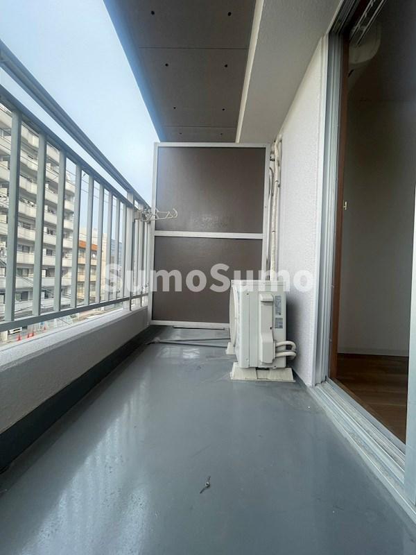 バルコニー　陽当たり良好なバルコニーです