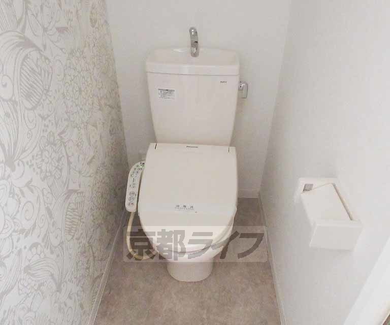 トイレ　ウォシュレット付き！