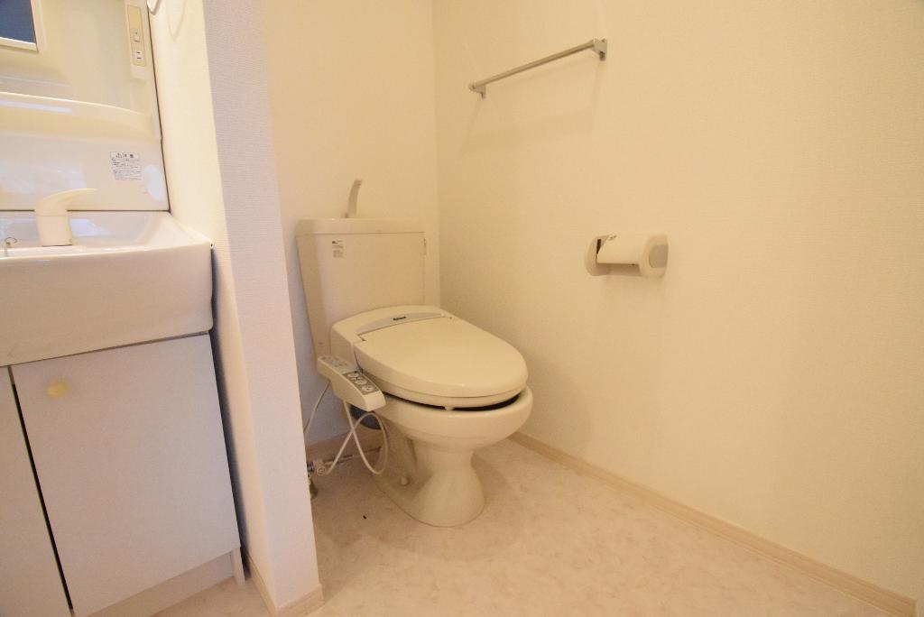 トイレ　シャワー付トイレ