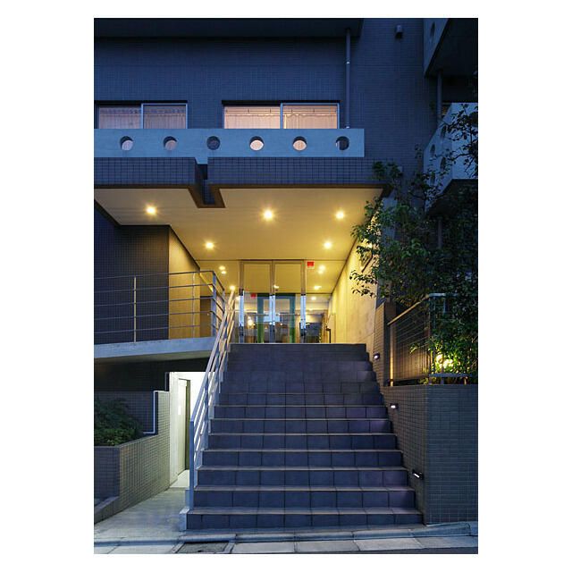 エントランス　建物の内部です