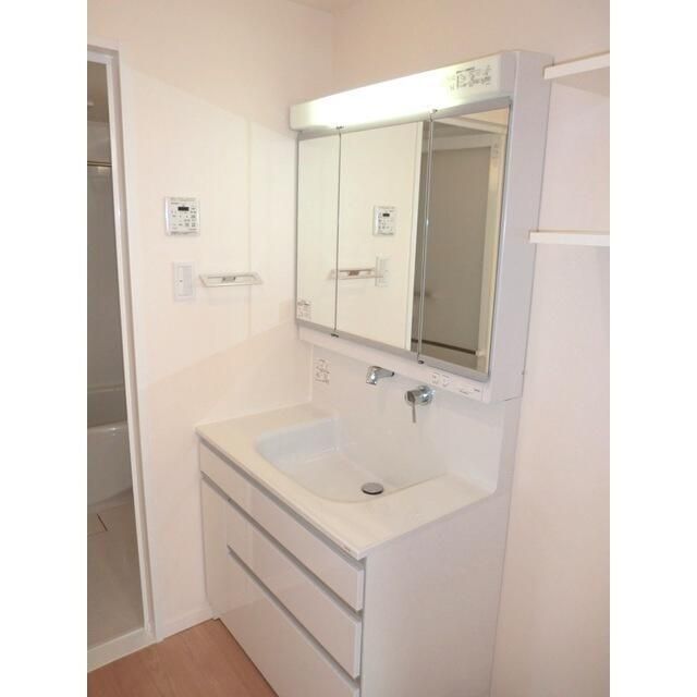 洗面設備　写真は同タイプ別のお部屋