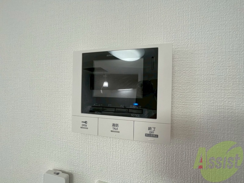 セキュリティ　ＴＶモニター付インターホンです。来客者の顔が見えるので安心！
