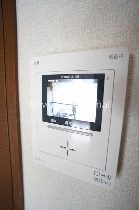 セキュリティ　室内から来訪者を確認できるTVモニターホン付で安心です☆