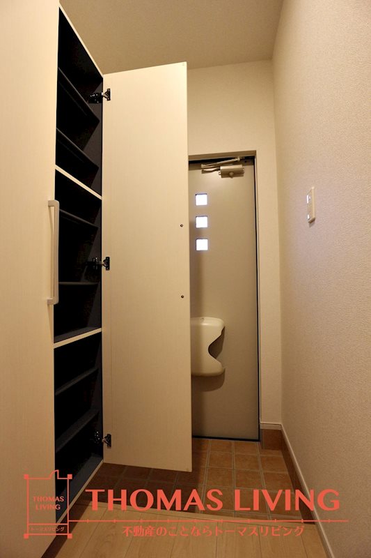 玄関　大容量のシューズボックス付です。実際の写真を準備中の為、同シ