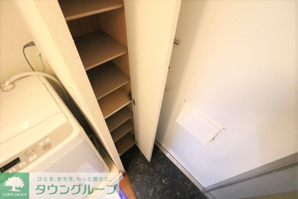 玄関　折り畳みテーブル、椅子2脚付き