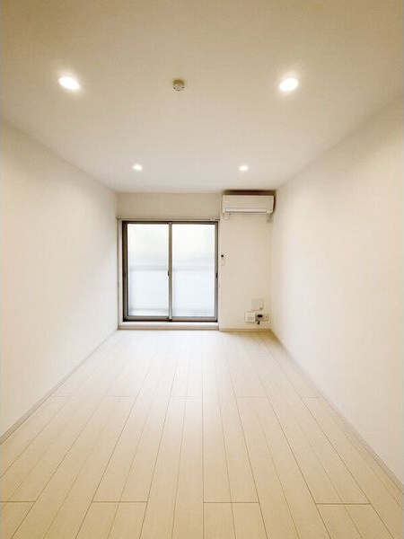 居室・リビング　広めの洋室