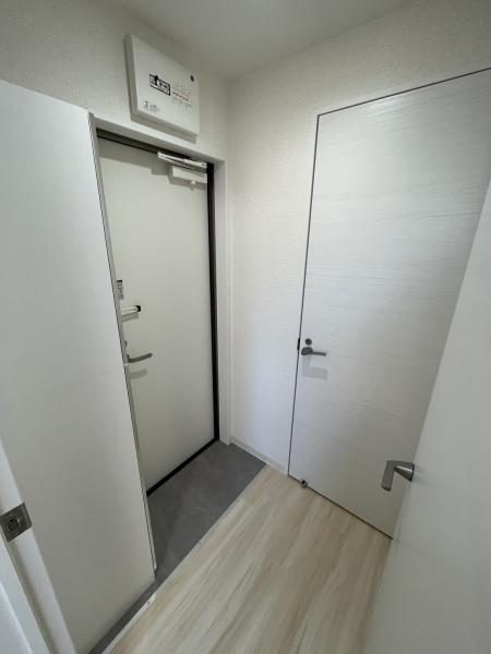 玄関　広々した玄関ホール