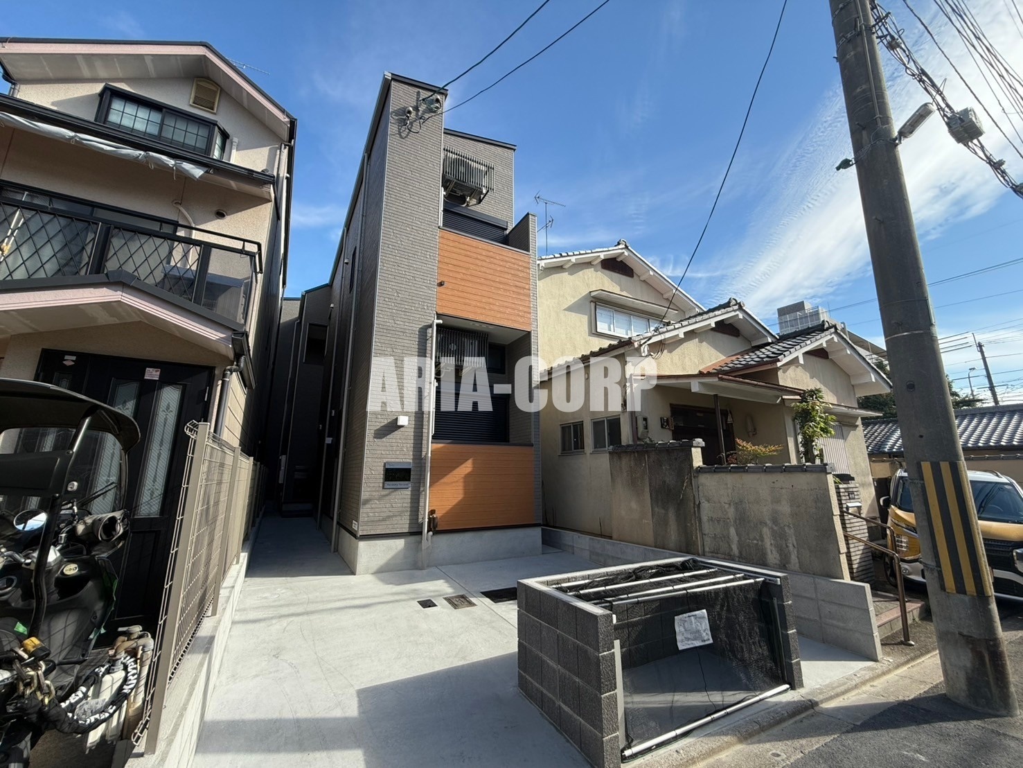 建物外観　2024年完成、大手ハウスメーカー施工のデザイナーズアパート