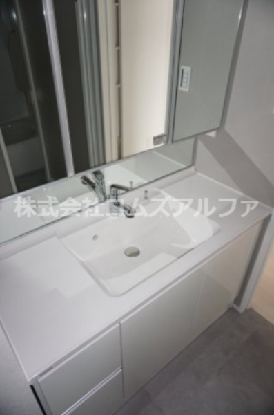 洗面設備　ドゥーエ横浜駅前　独立洗面台