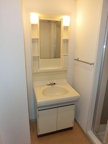 洗面設備　嬉しい独立洗面台