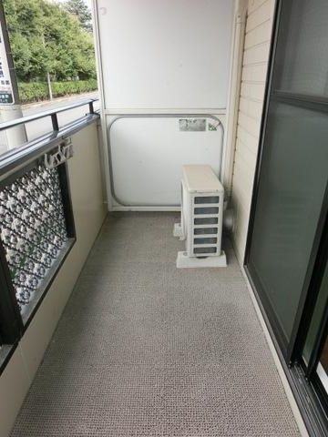 バルコニー　バルコニー完備。