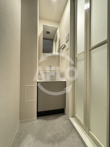 洗面設備　エスリードレジデンス梅田デュオ　洗面所