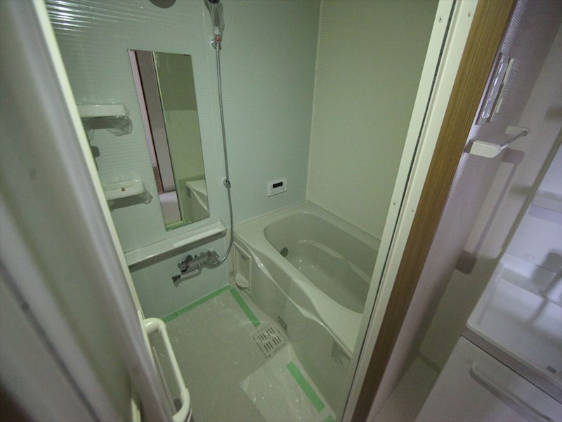 バス・シャワールーム　追い焚き・オートバス機能付お風呂