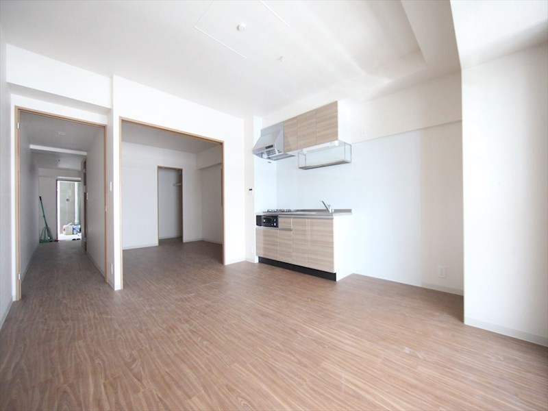 居室・リビング　ＬＤＫ10.1帖　洋室6帖　つなげても仕切っても使えます