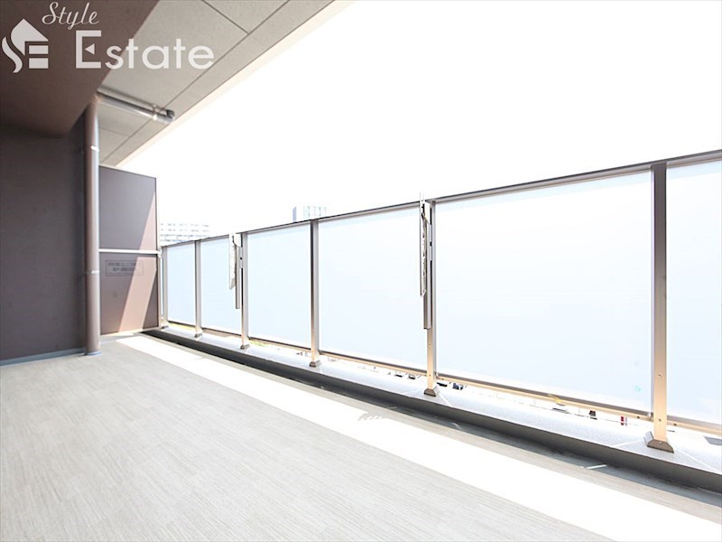 バルコニー　バルコニー