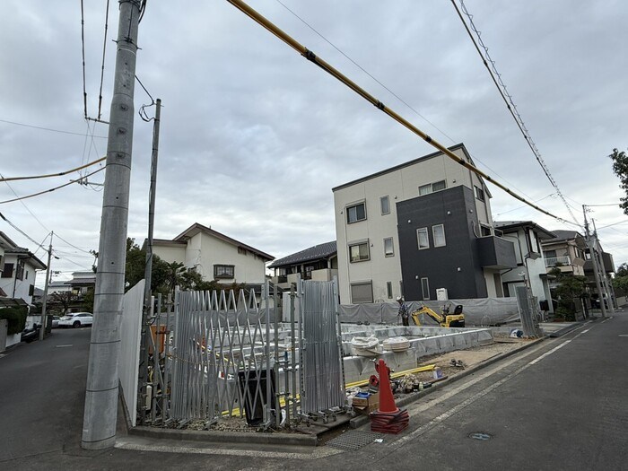 建物外観　建築中