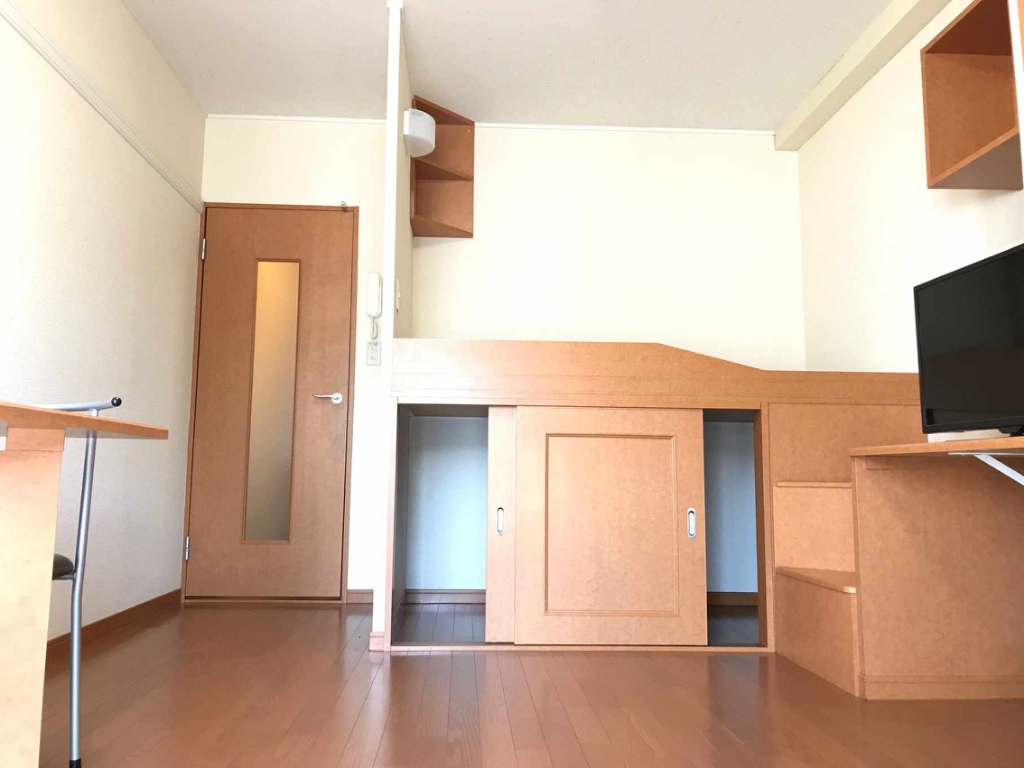 居室・リビング　現状優先。設置は現地と異なる可能性があります。