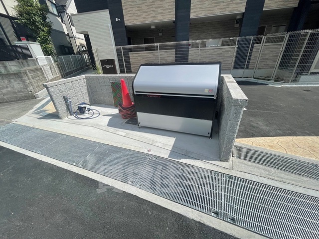 その他　マルヤス阿武野店まで700m