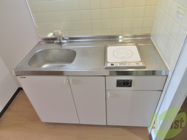 キッチン　キッチンは使いやすいサイズ感になっていますね。