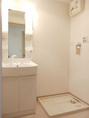 洗面設備　使いやすい洗面所です